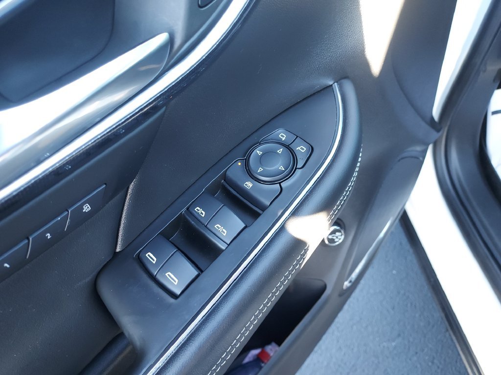 Used 2021 White Buick Essence image 11
