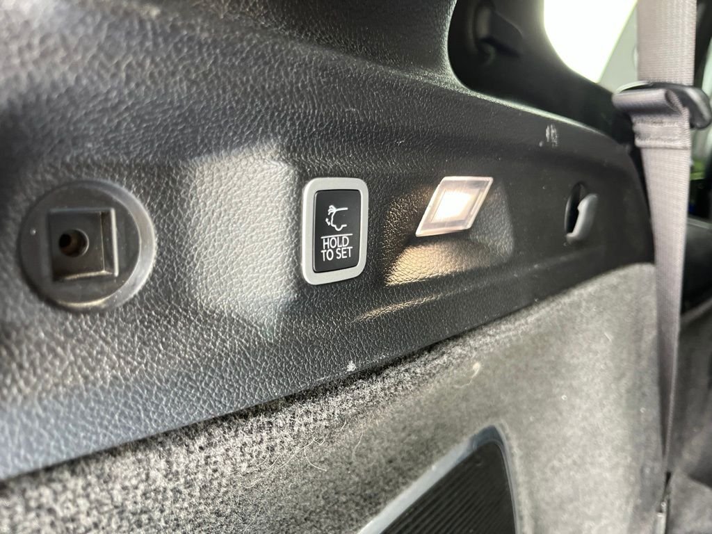 Used 2021 Silver Jeep Overland image 33