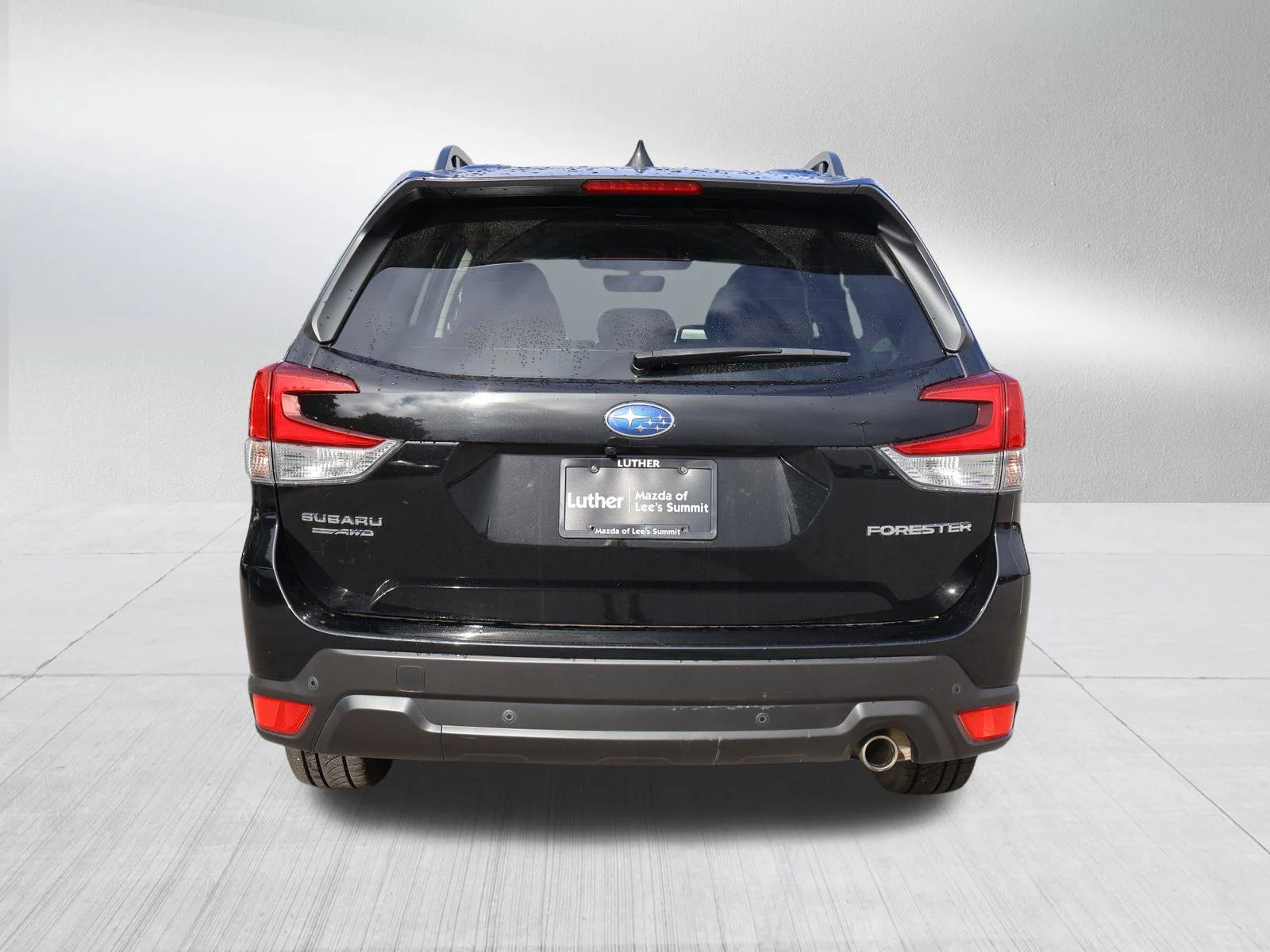 Used 2023 Crystal Black Silica Subaru Limited image 6