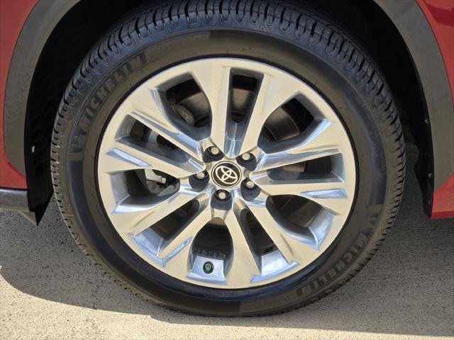 Certified Used 2021 RUBY FLARE PEARL Toyota  image 8
