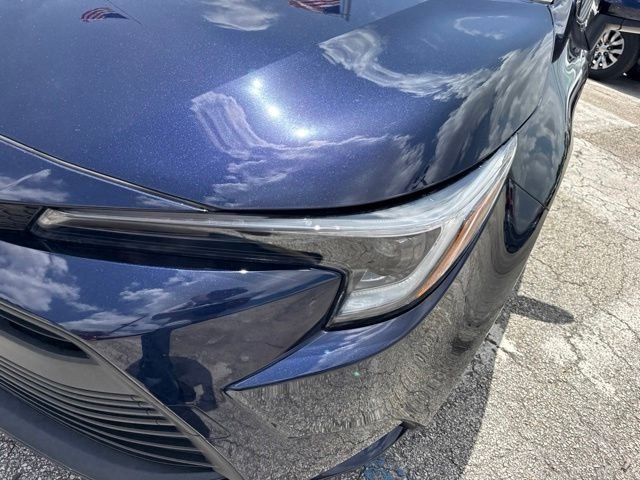 2025 Toyota Corolla LE - Photo 9