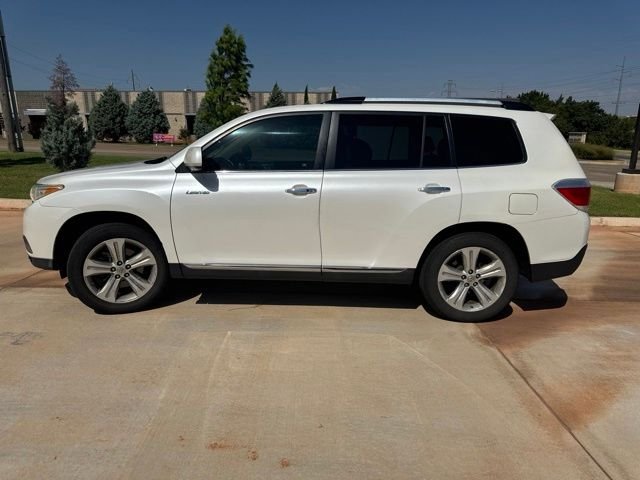 Used 2011 White Toyota Limited image 6