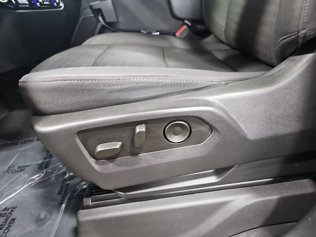 Certified Used 2025 Onyx Black GMC Elevation image 34