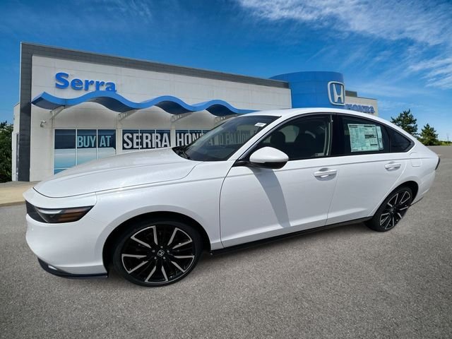 Used 2024 Platinum White Honda Touring image 1