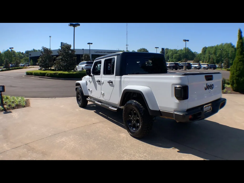 Used 2023 BRGHTWHT/BLACK Jeep Willys image 6