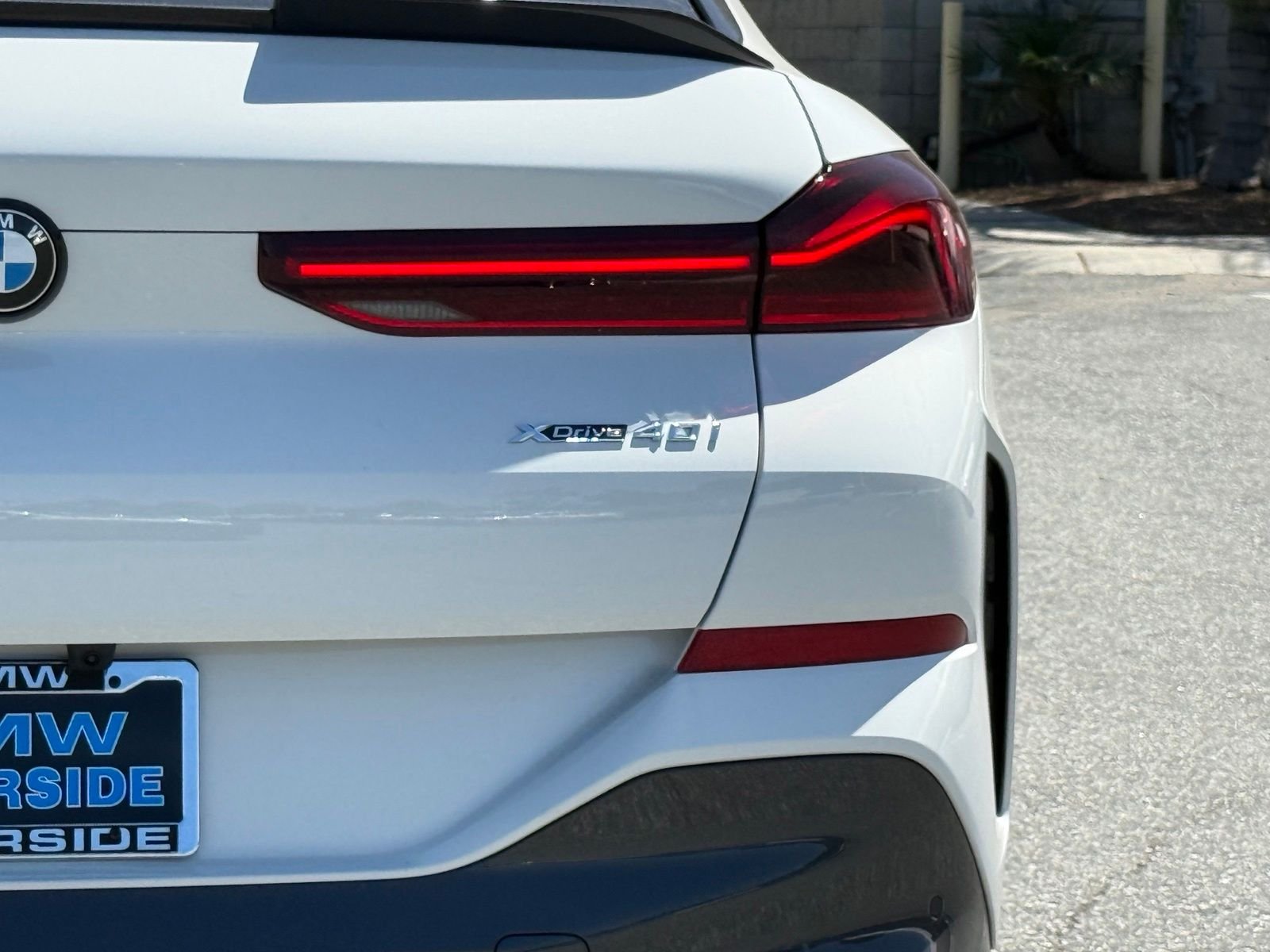 New 2027 Alpine White BMW xDrive40i image 14