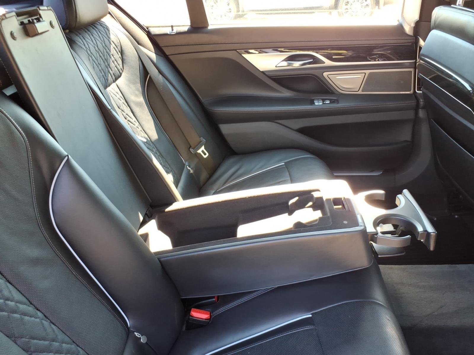 Used 2018 Alpine White BMW 750i xDrive image 25