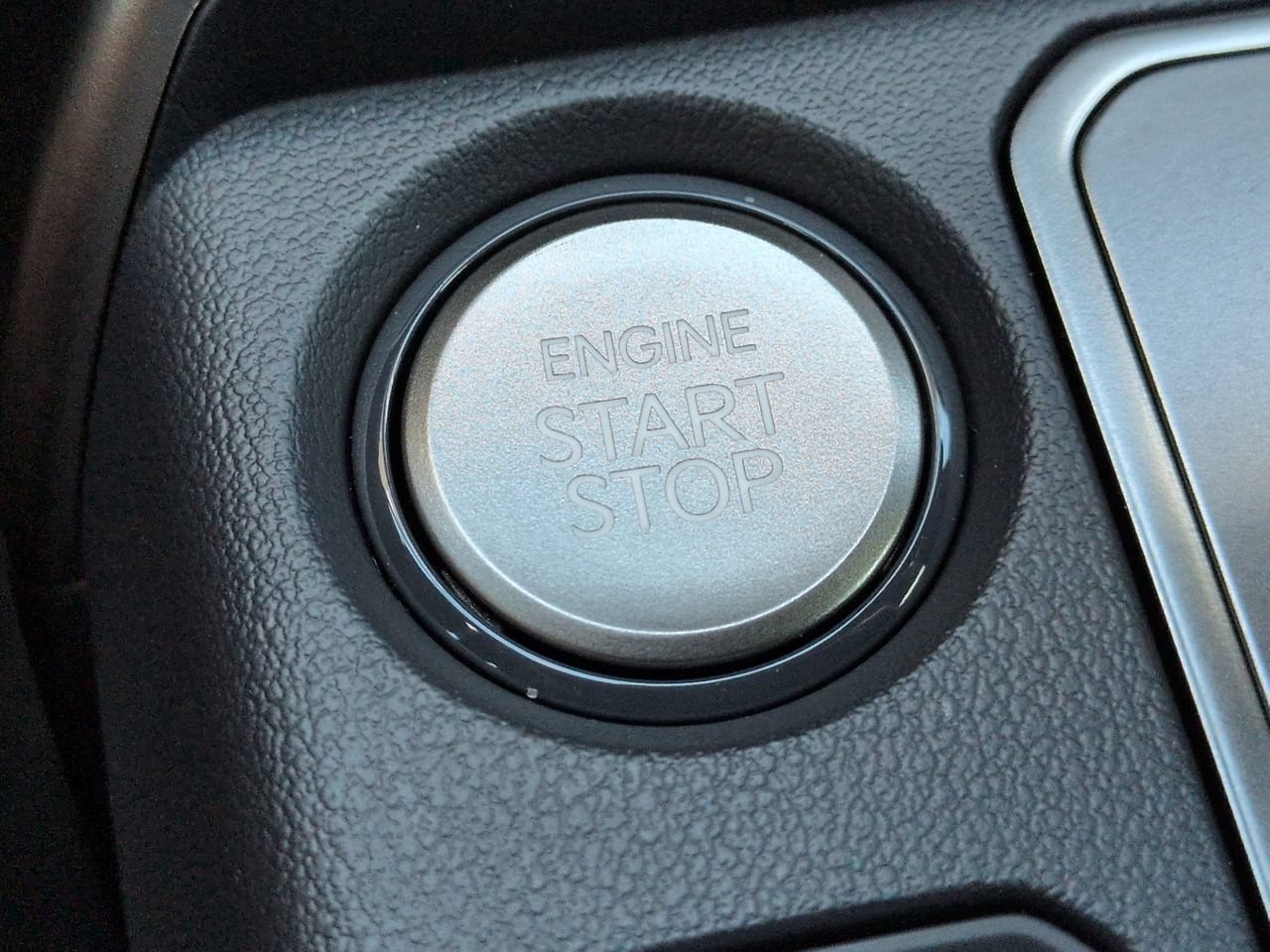New 2027 Iceberg Green Kia X-Line S image 34
