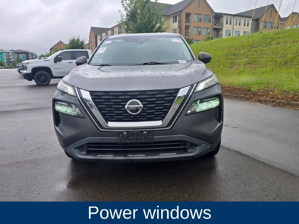 Used 2021 Gray Nissan S image 5