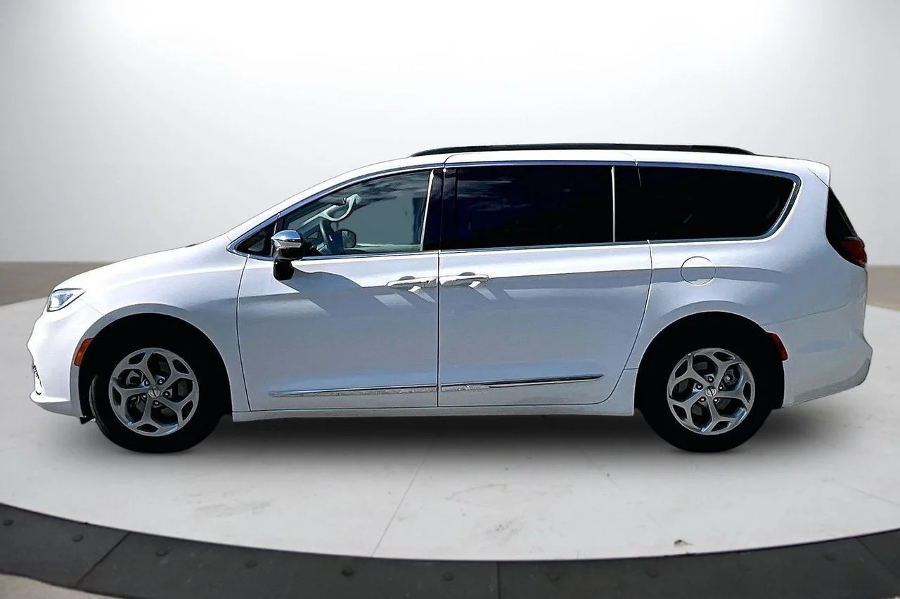 Certified Used 2023 White Chrysler Limited image 5