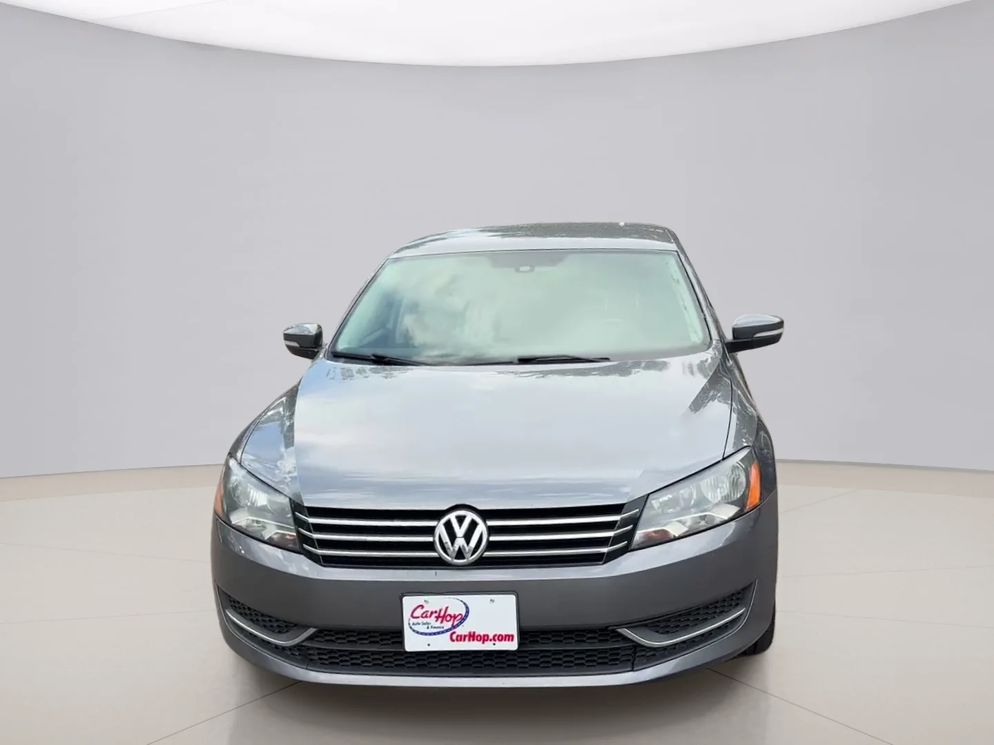 Used 2013 Gray Volkswagen SE image 8