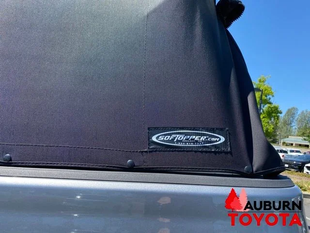 Used 2021 Silver Jeep Rubicon image 8