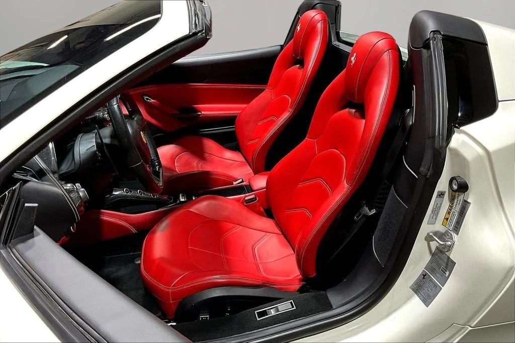 Used 2019 Bianco Avus Ferrari  image 19