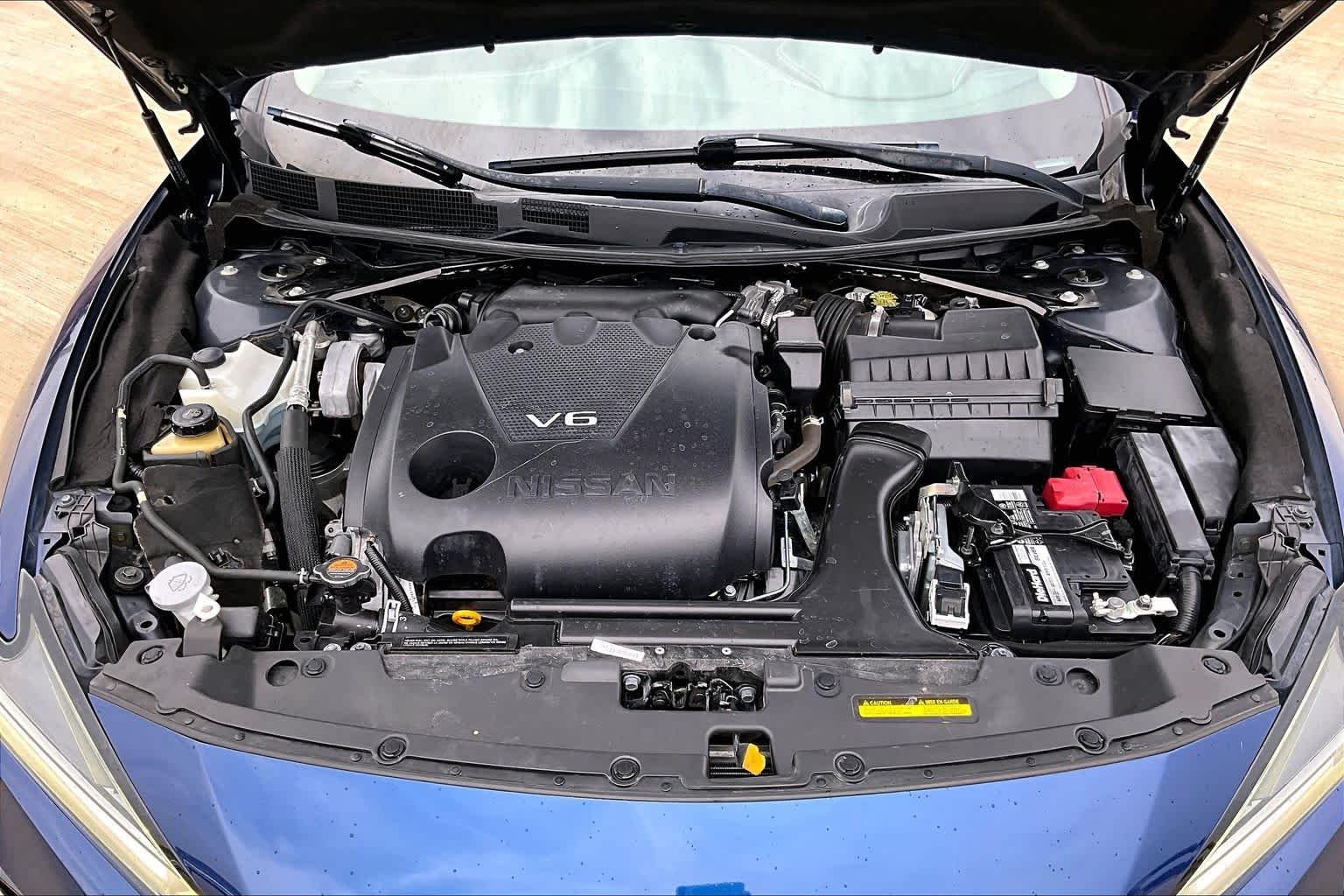 Used 2019 Deep Blue Pearl Nissan SL image 28