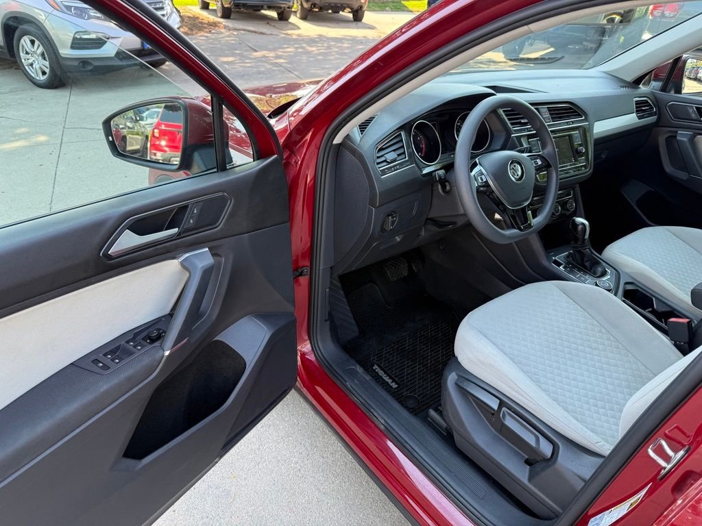 Used 2018 Cardinal Red Metallic Volkswagen 2.0T S image 12
