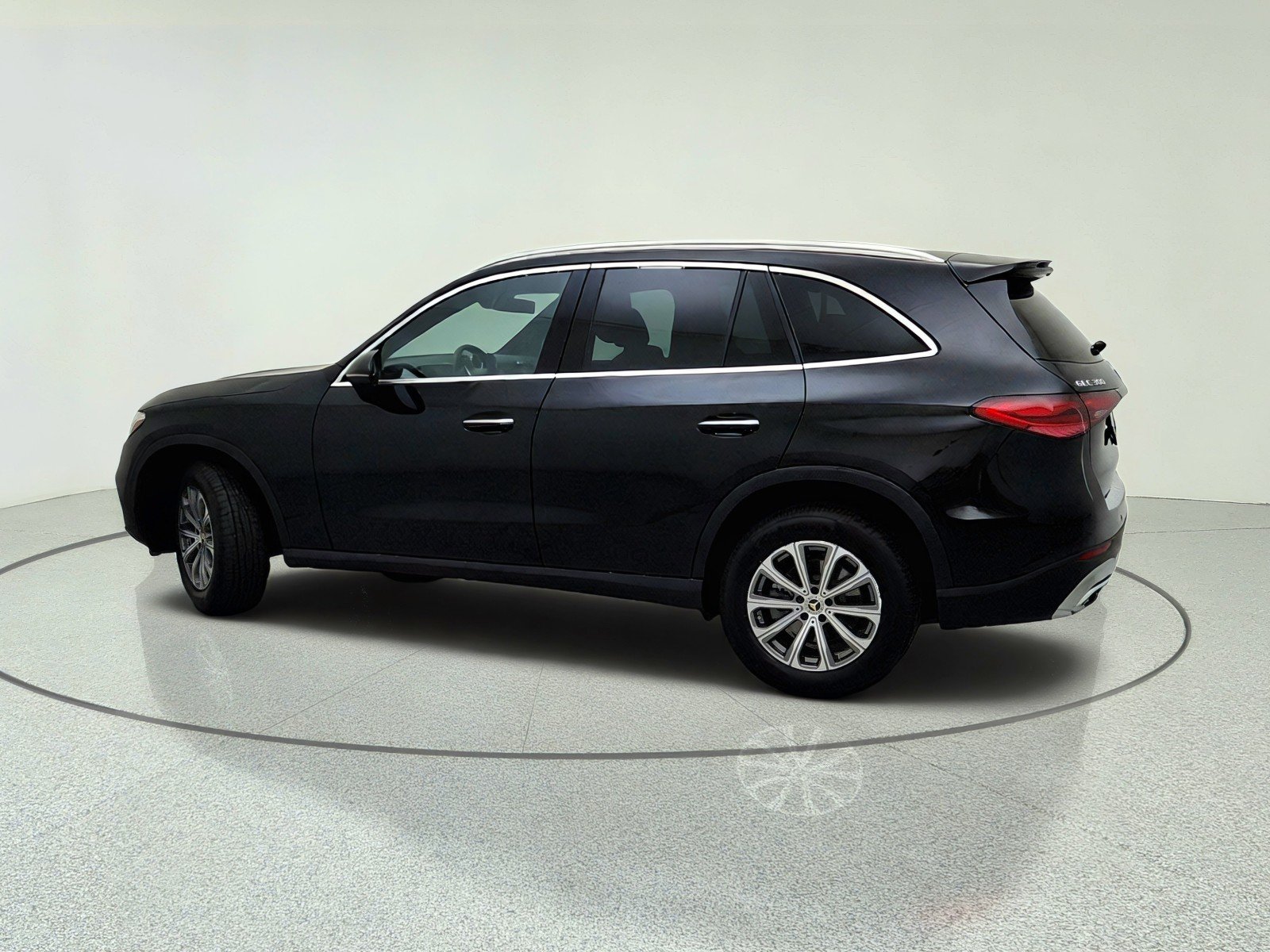 Certified Used 2026 Black Mercedes-Benz GLC 300 image 13