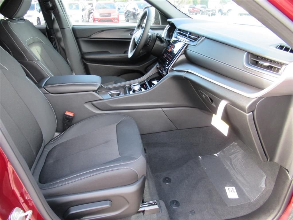 New 2026 Velvet Red Pearlcoat Jeep Laredo X image 10