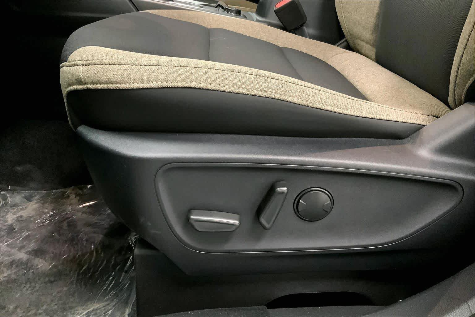 New 2026 Carbonized Gray Metallic Ford Big Bend® image 19