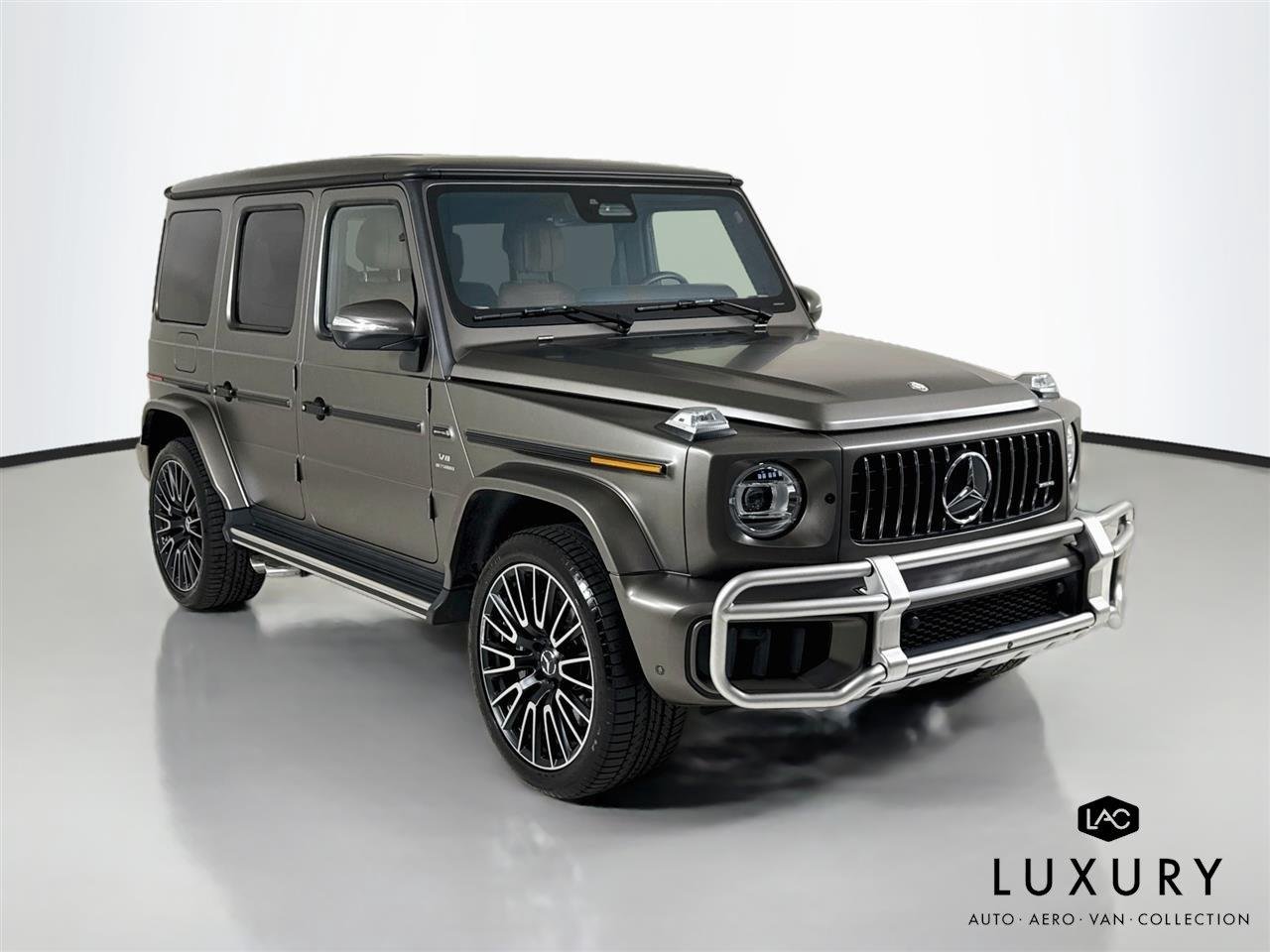 Used 2026 MANUFAKTUR Monza Grey Magno Mercedes-Benz AMG® G 63 | Manu Int Package Plus | Carbon Trim image 2