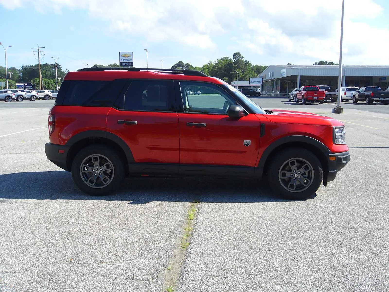 Used 2023 Hot Pepper Red Tinted Clearcoat Ford Big Bend image 6