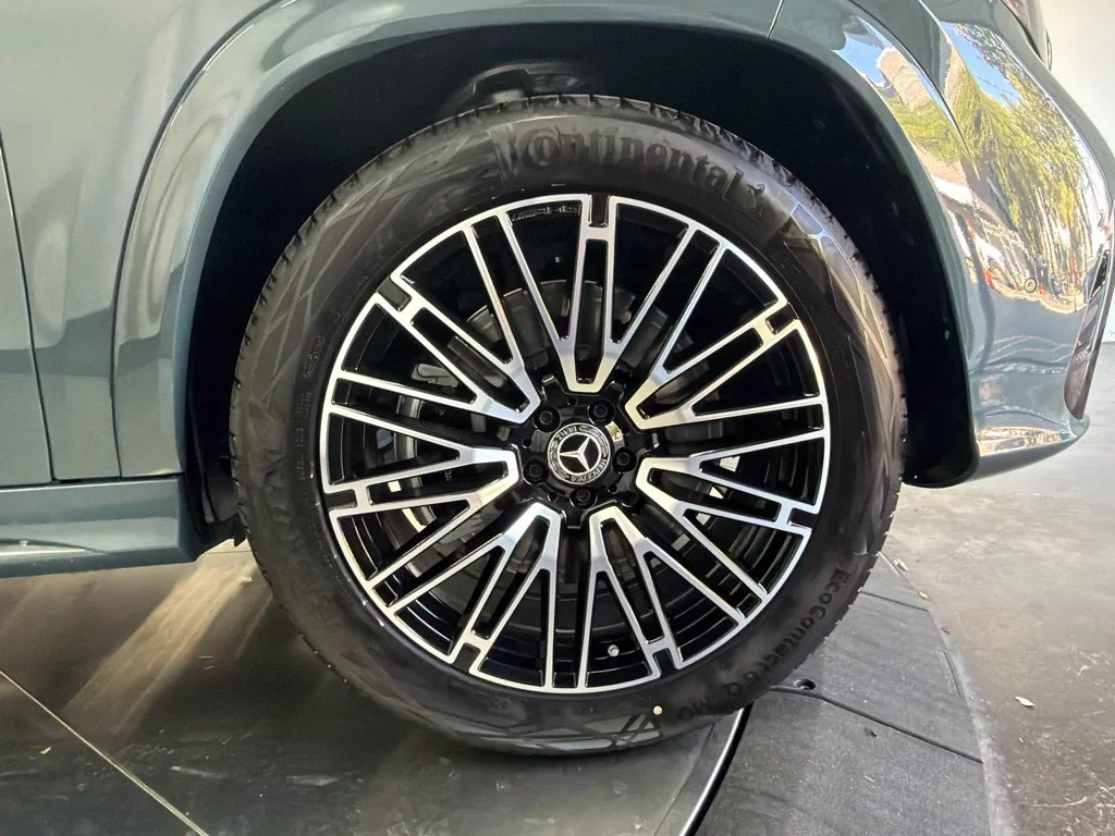 New 2027  Mercedes-Benz GLS 450 image 9