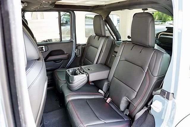 New 2026 Anvil Clear-Coat Exterior Paint Jeep Rubicon image 21