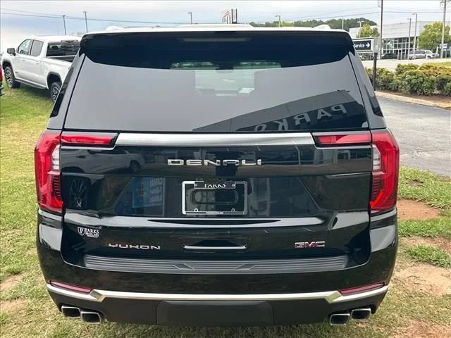 2026 GMC Yukon XL Denali - Photo 10