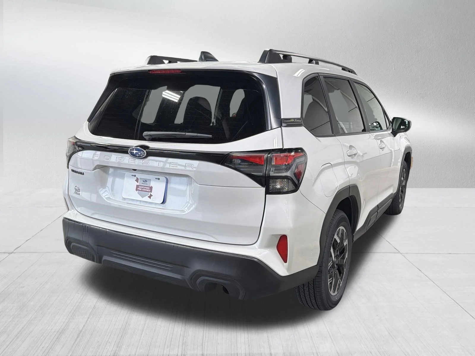 Used 2025 Crystal White Pearl Subaru Premium image 7