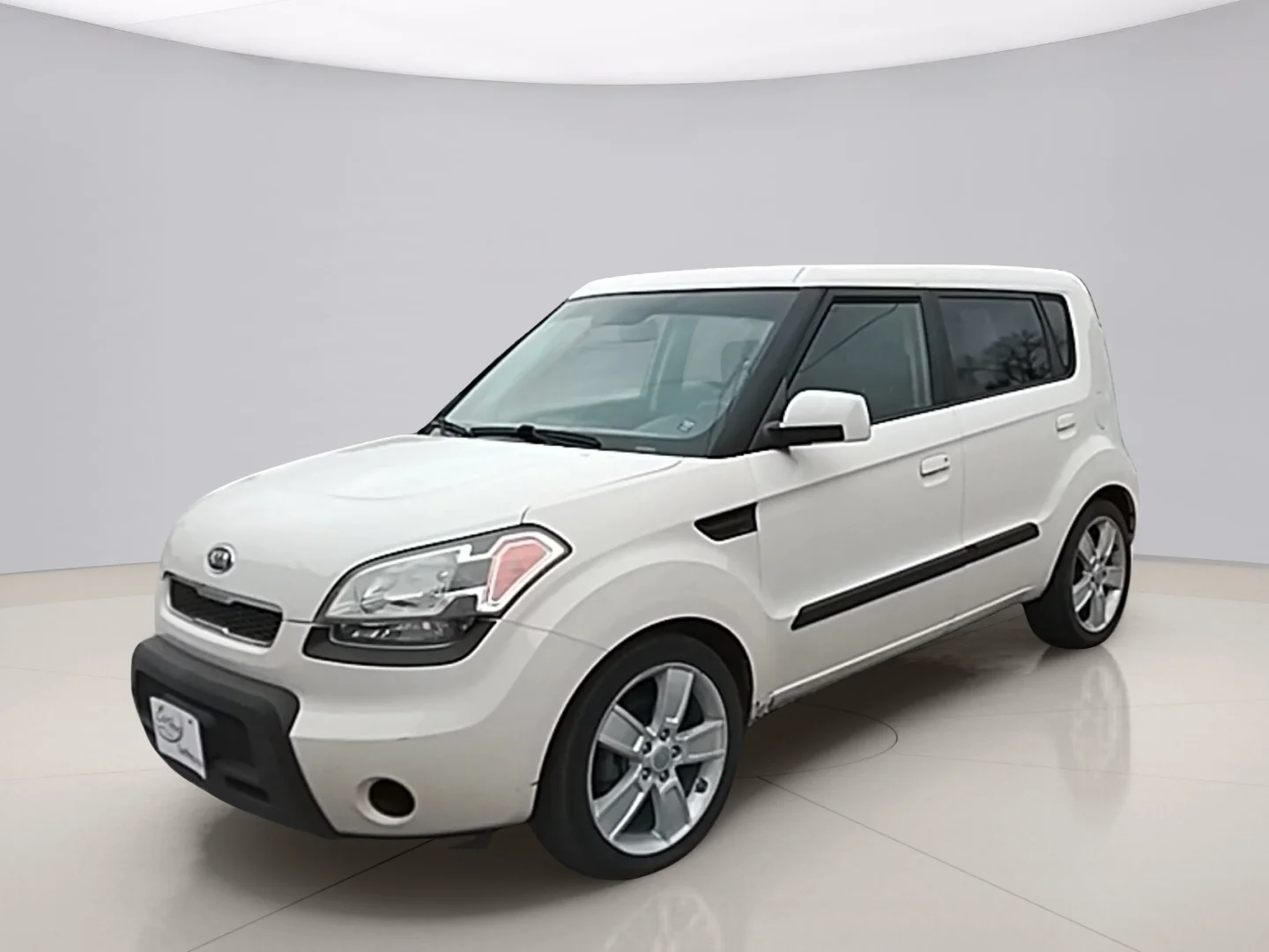 Used 2010 Tan Kia ! WAGON image 1