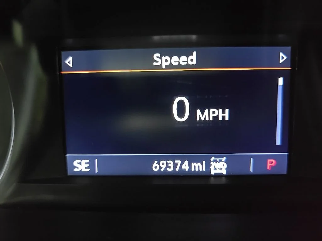 Used 2021 Black Chevrolet Z71 image 26