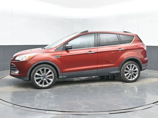Used 2016 Orange Ford SE image 5