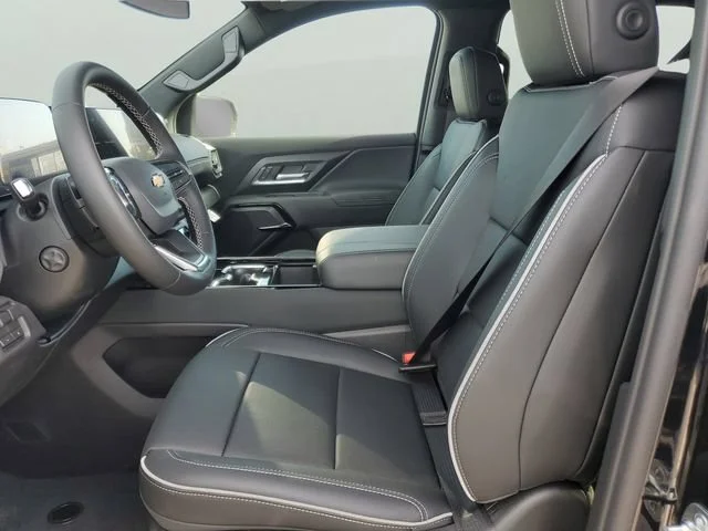 New 2026 Carpeted floor covering Chevrolet LT - Extended Range image 19