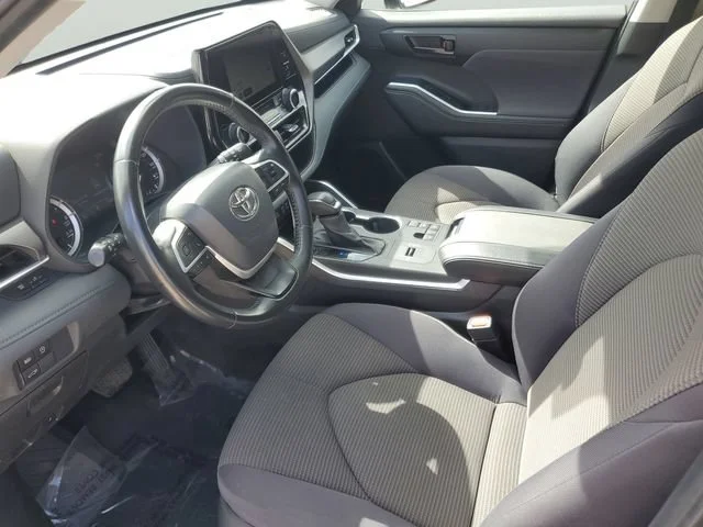 Used 2023 Black Toyota L image 22