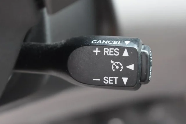 Used 2010 Blue Toyota Limited image 29