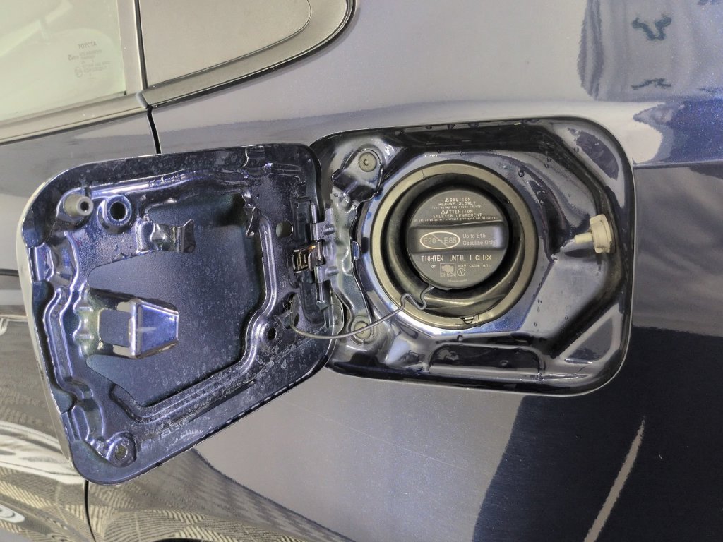 2024 Toyota Corolla LE - Photo 18