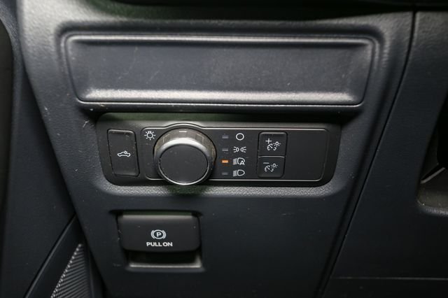 Used 2022 White Ford XL image 35
