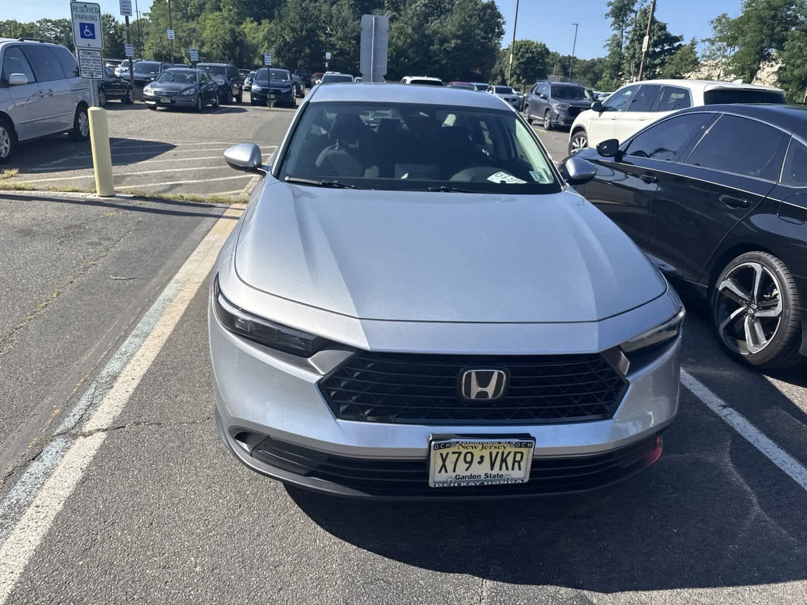 Certified Used 2025 Solar Silver Metallic Honda LX image 10