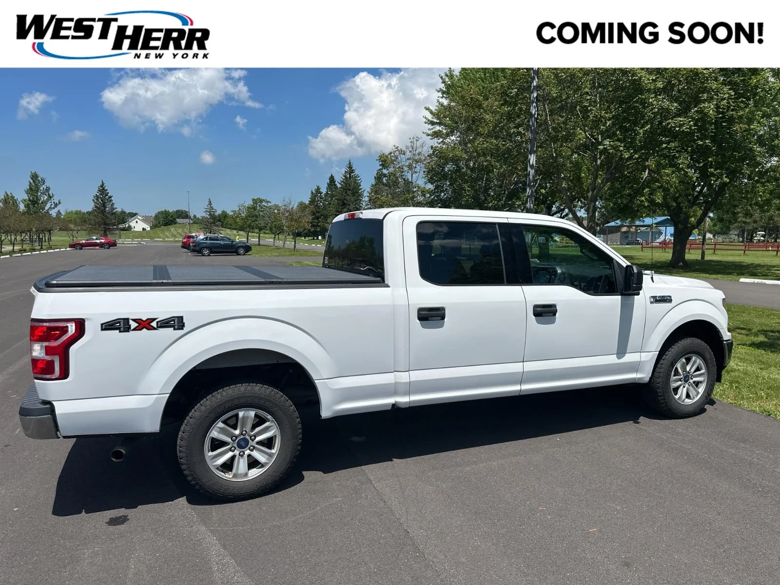 Used 2019 Oxford White Ford XLT image 1