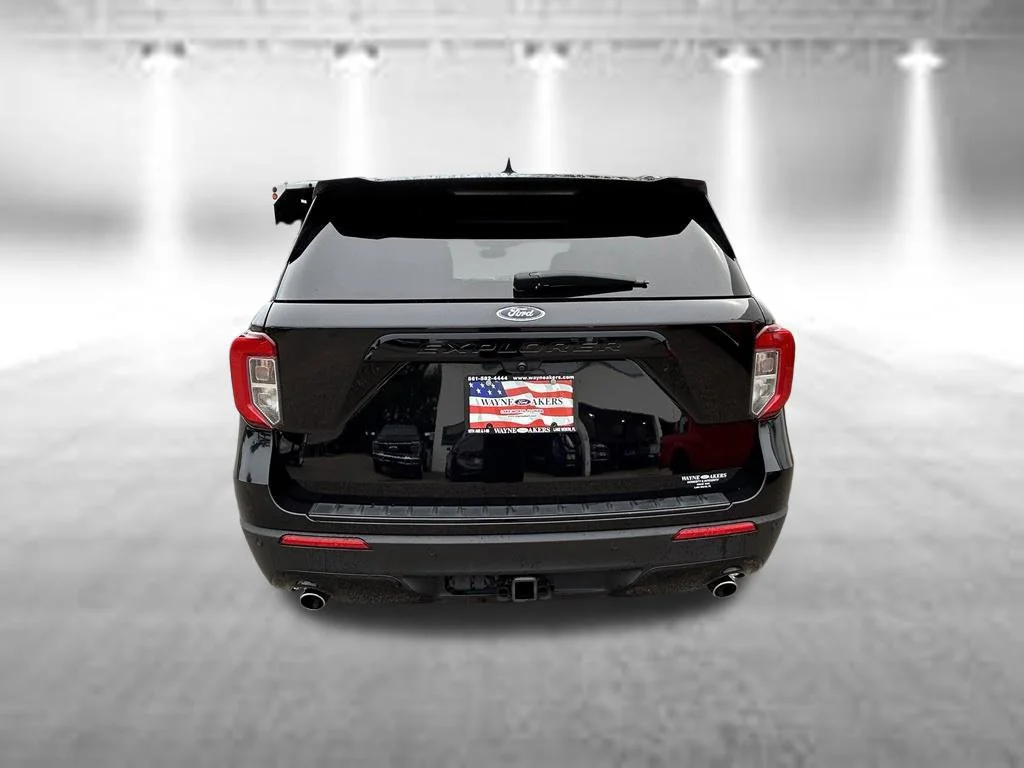 Used 2024 Black Metallic Ford ST-Line image 5