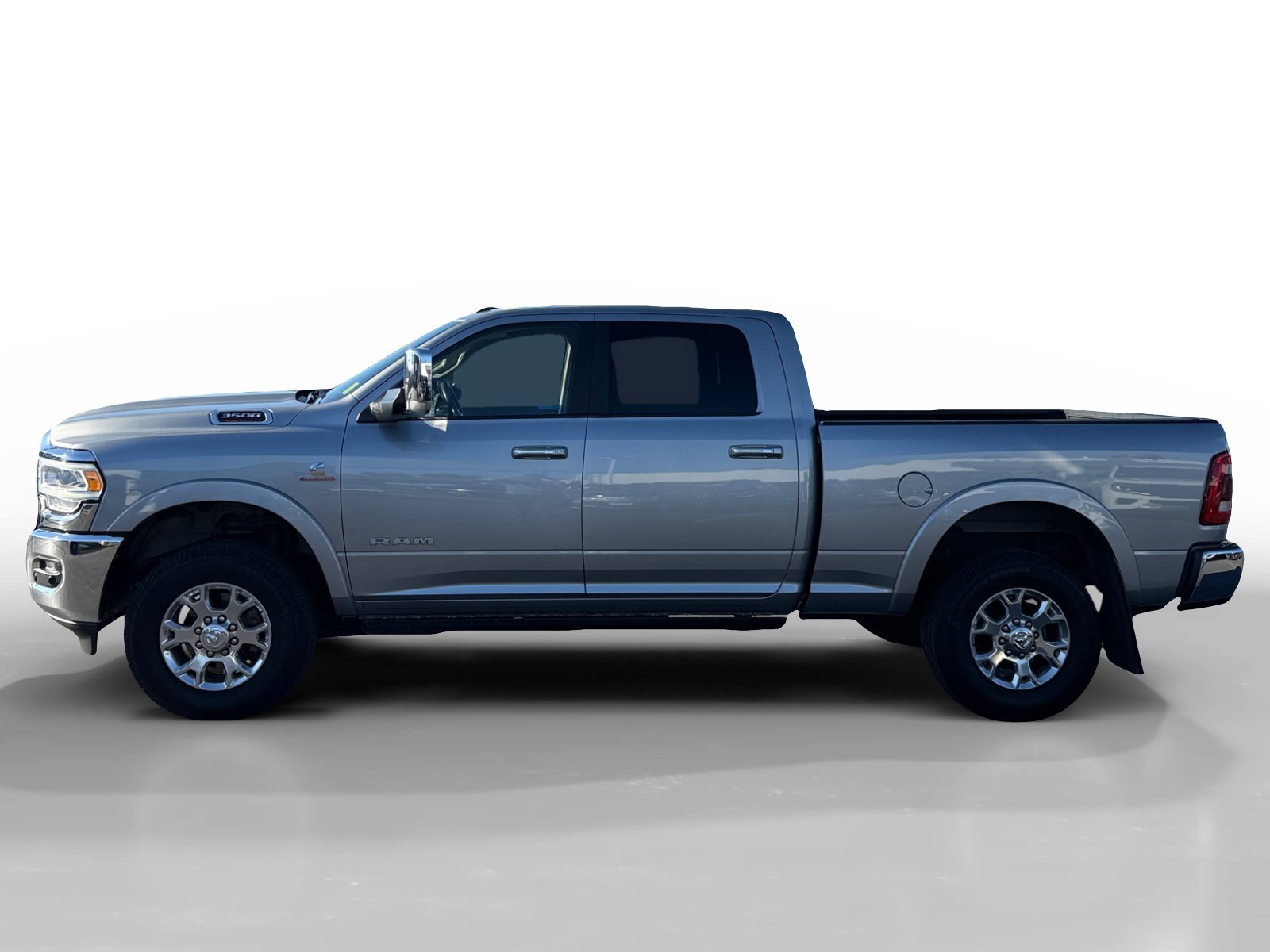 Used 2020 Billet Silver Metallic Ram Laramie image 2