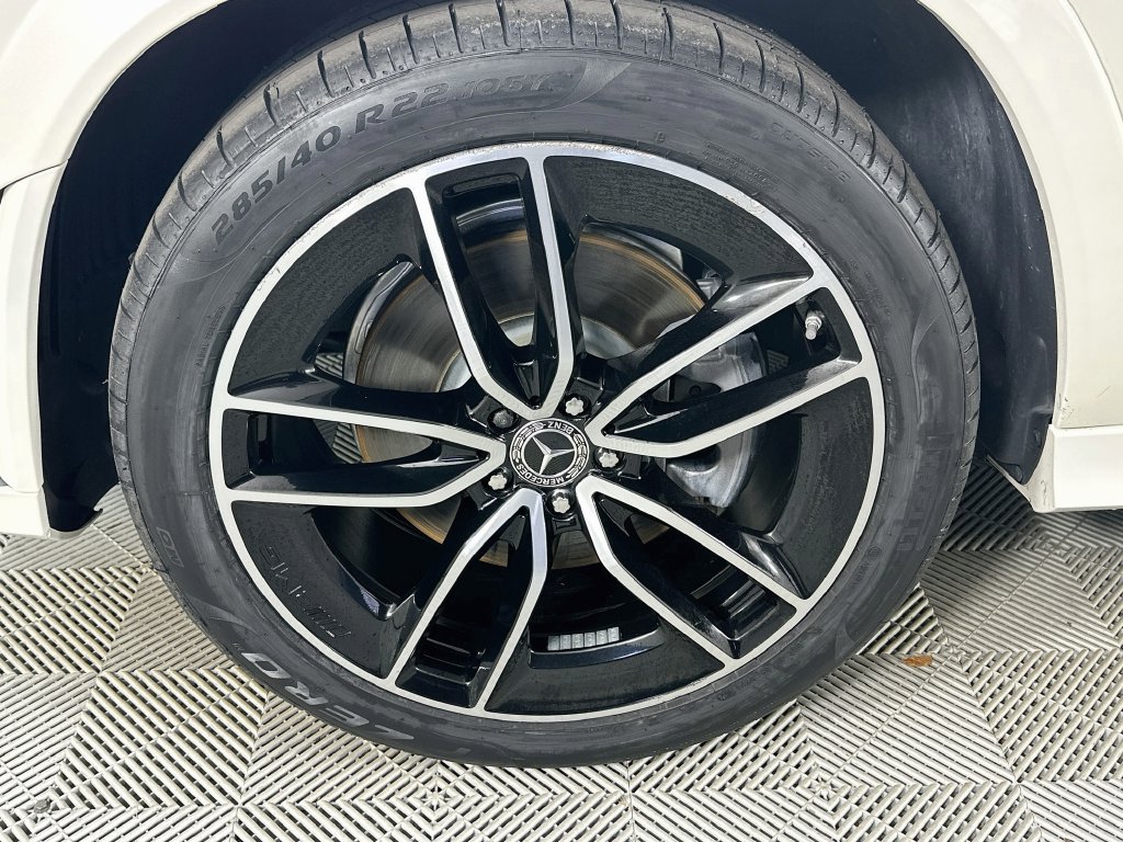 Certified Used 2023  Mercedes-Benz GLE 450 image 32