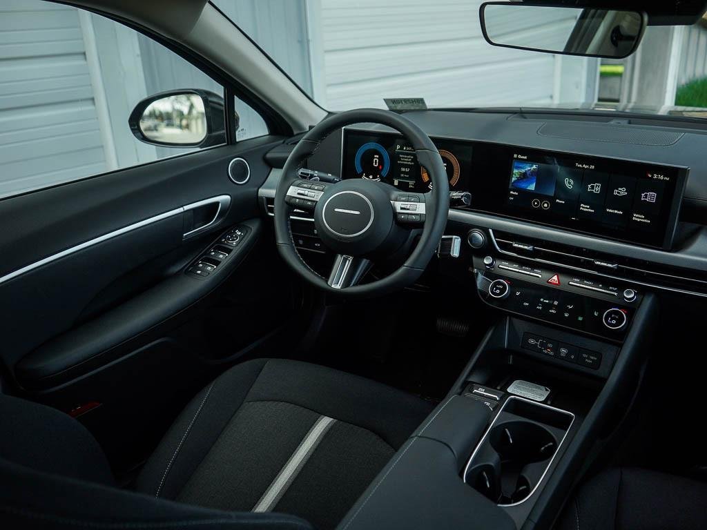 New 2026 Abyss Black Hyundai SEL Sport AWD image 36