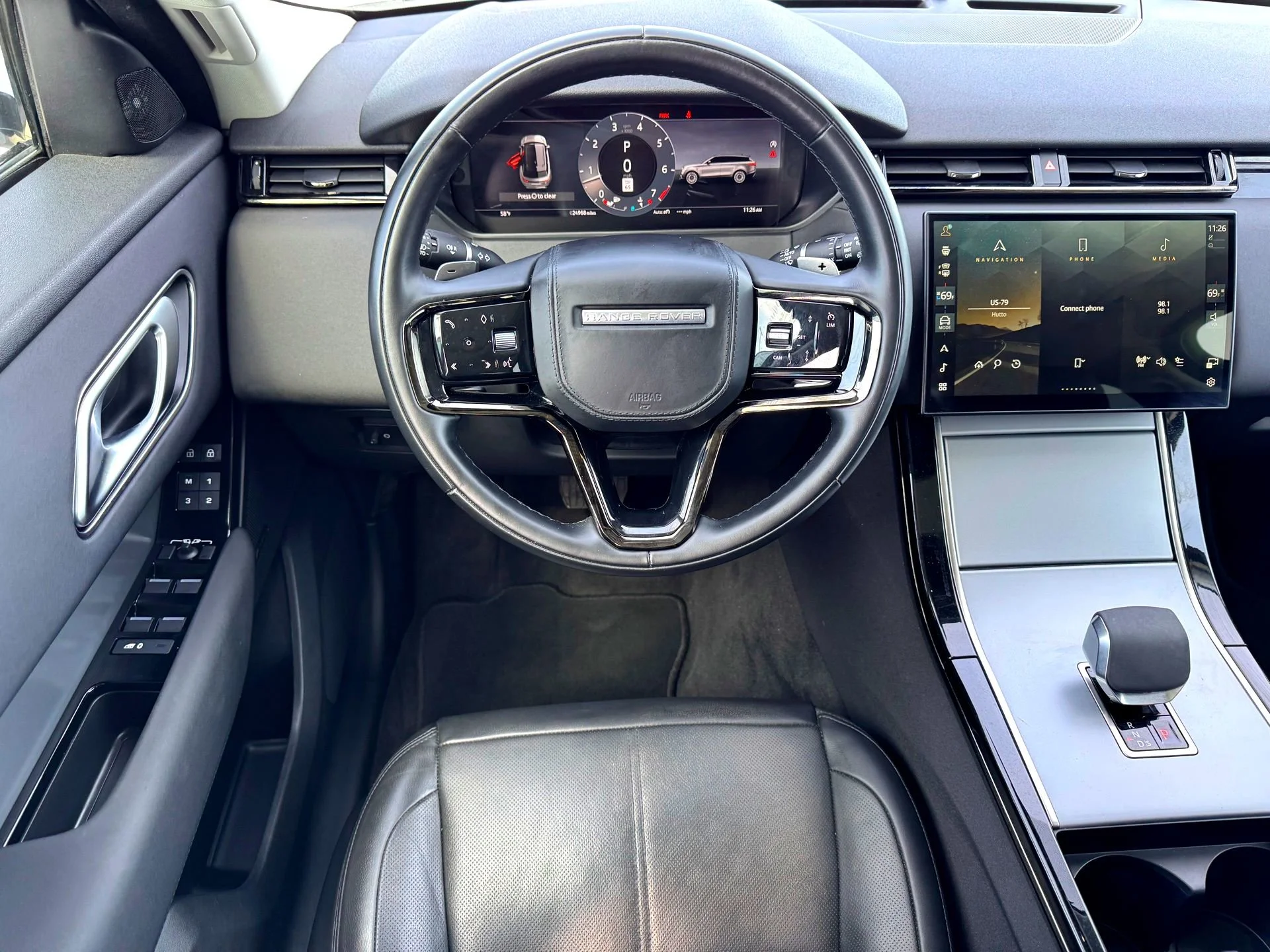 Used 2024  Land Rover S image 23
