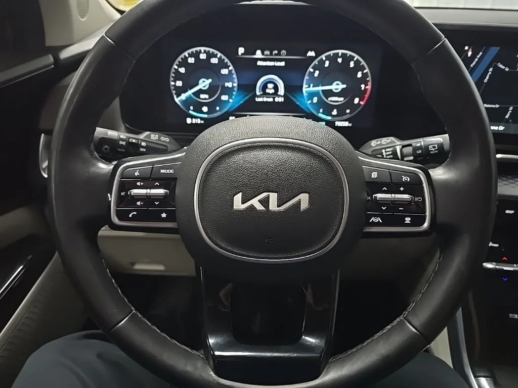 Used 2022 Gray Kia SX Prestige image 21