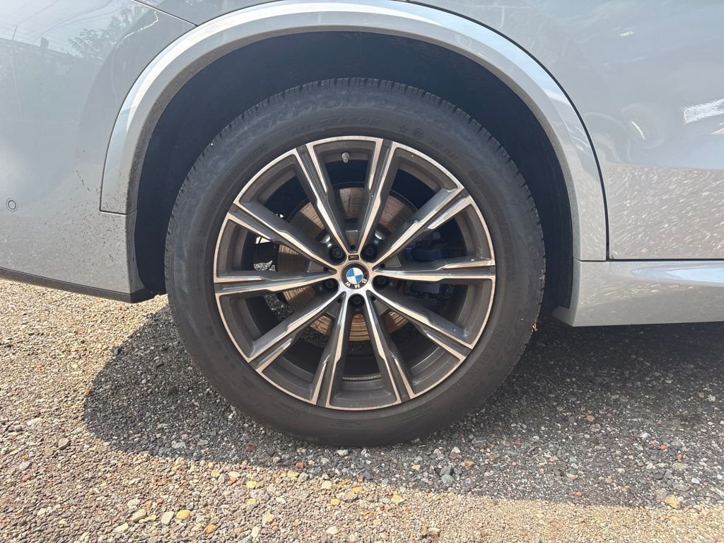 Certified Used 2024 Gray BMW xDrive40i image 19