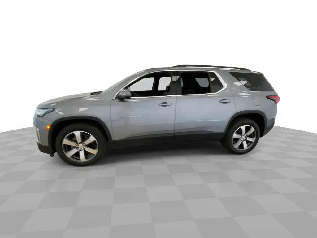 Used 2023 Sterling Gray Metallic Chevrolet LT Leather image 6