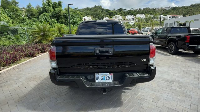 Used 2022  Toyota  image 9