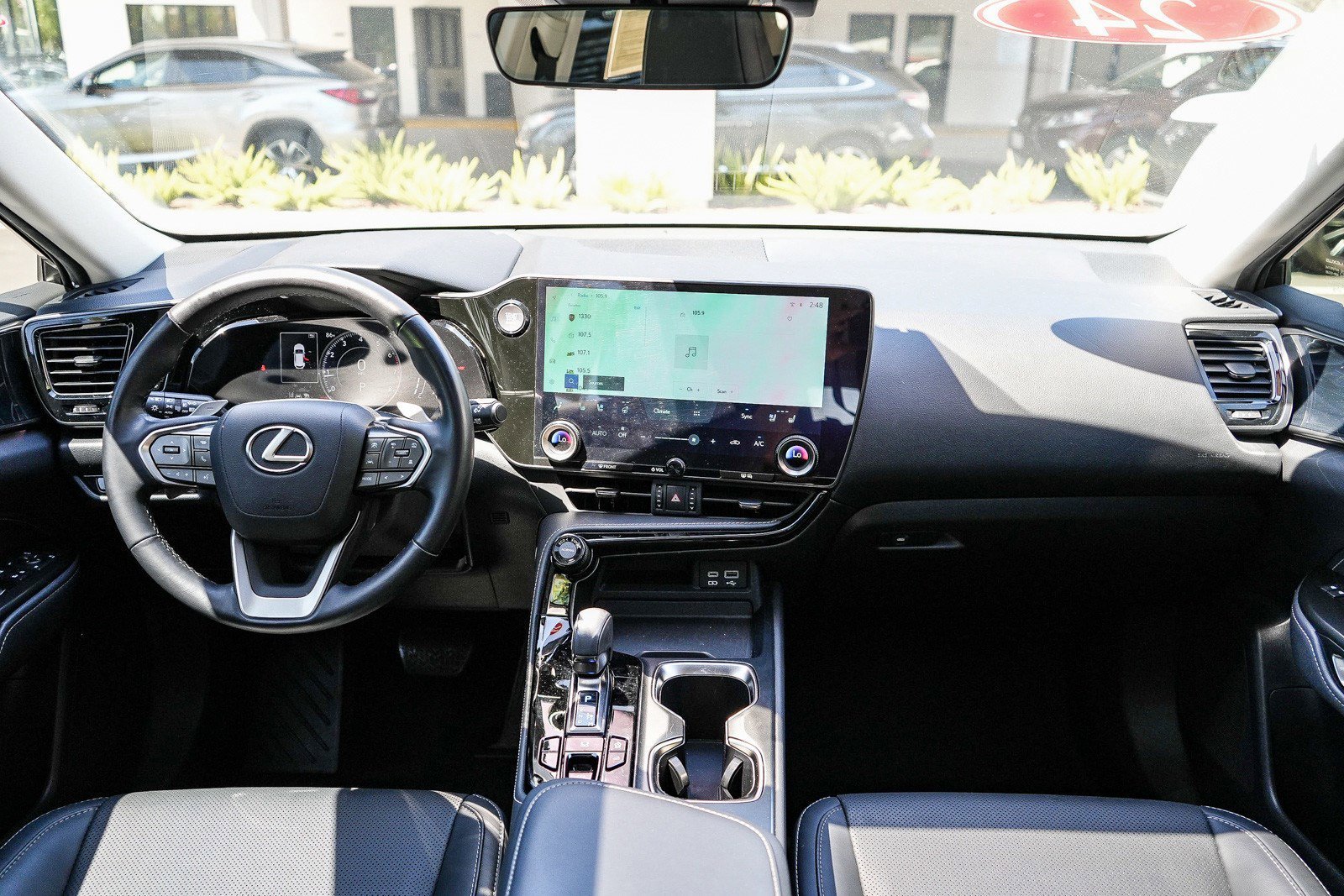 2024 Lexus NX 350 - Photo 11