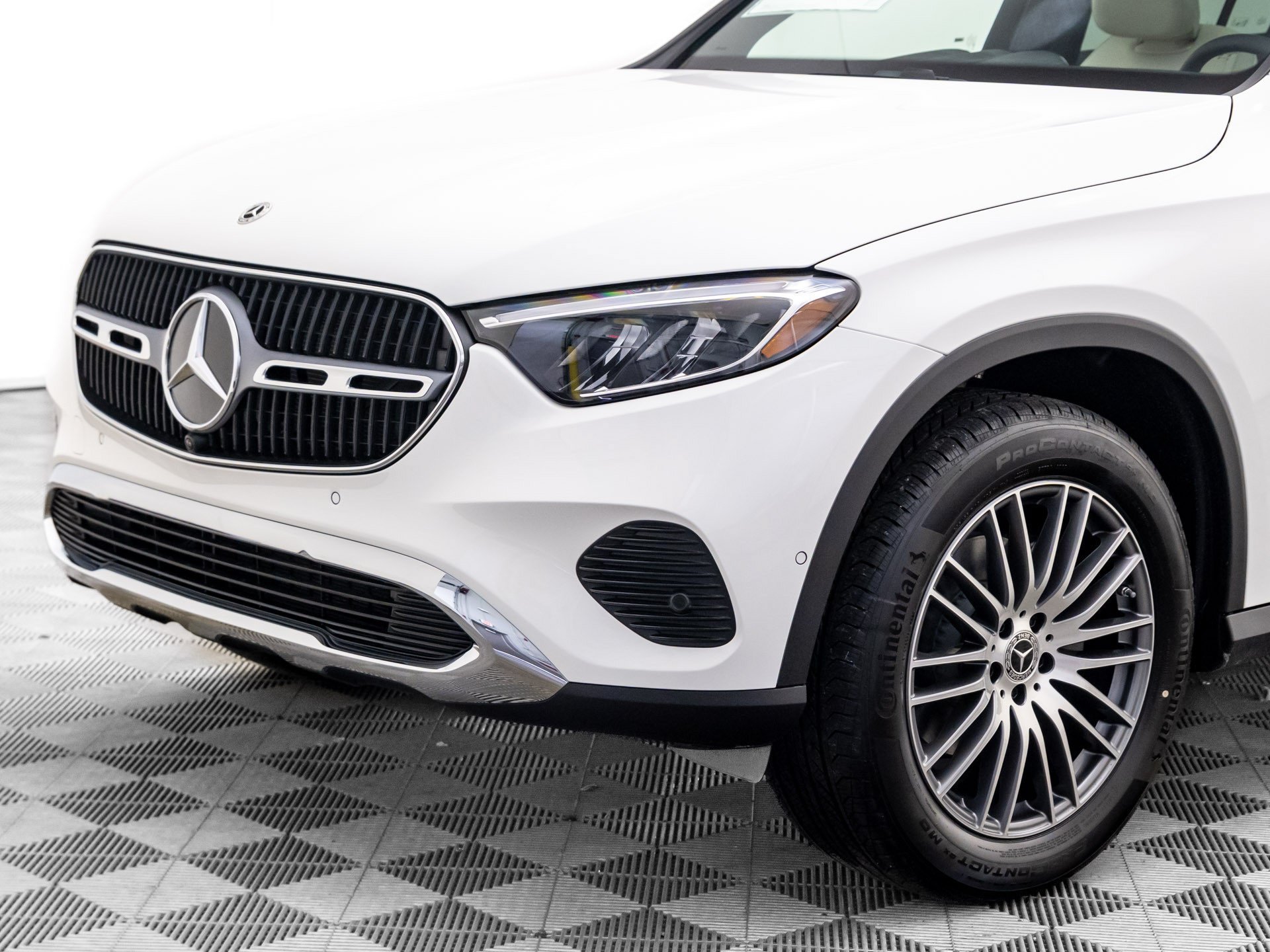 New 2026 White Mercedes-Benz GLC 300 image 71