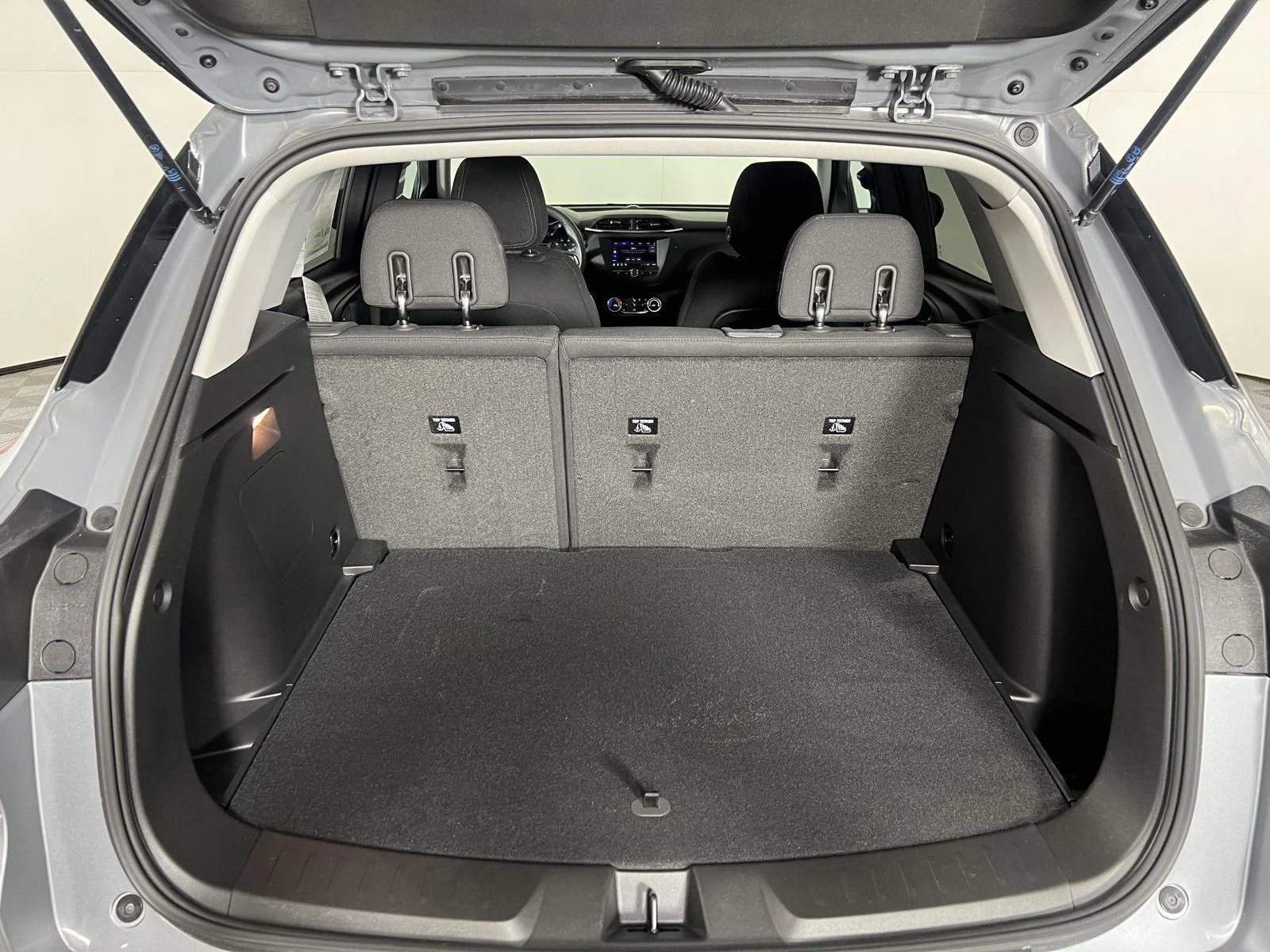 Used 2023 Sterling Gray Metallic Chevrolet LT image 38